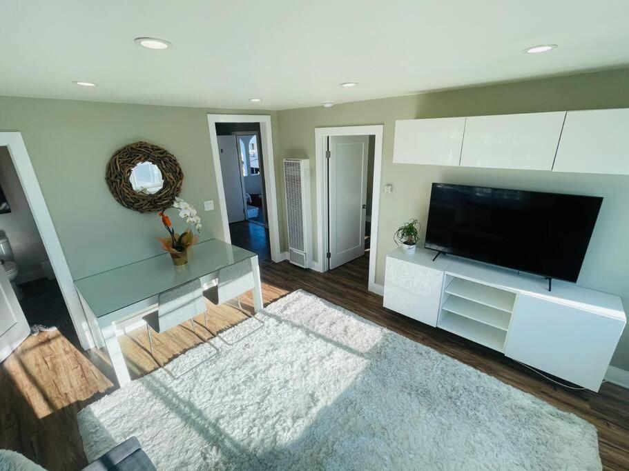 Apartment 1bd Modern Venice 12b *